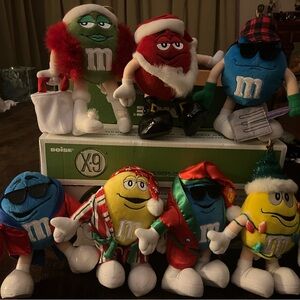 LIKE NEW Plush Christmas M&M’s Collectibles